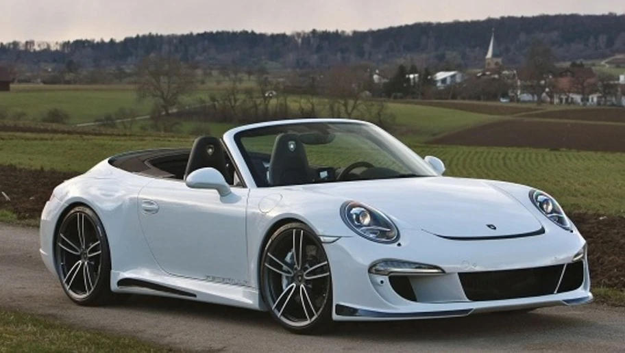 Choáng váng với dàn siêu xe của Cristiano Ronaldo ảnh 17